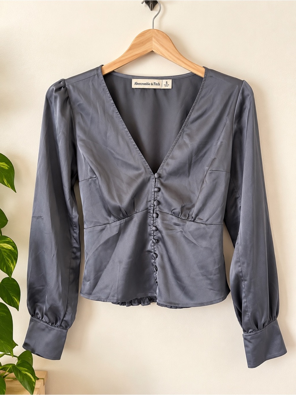 Abercrombie & Fitch Gray Satin Button Blouse Size S